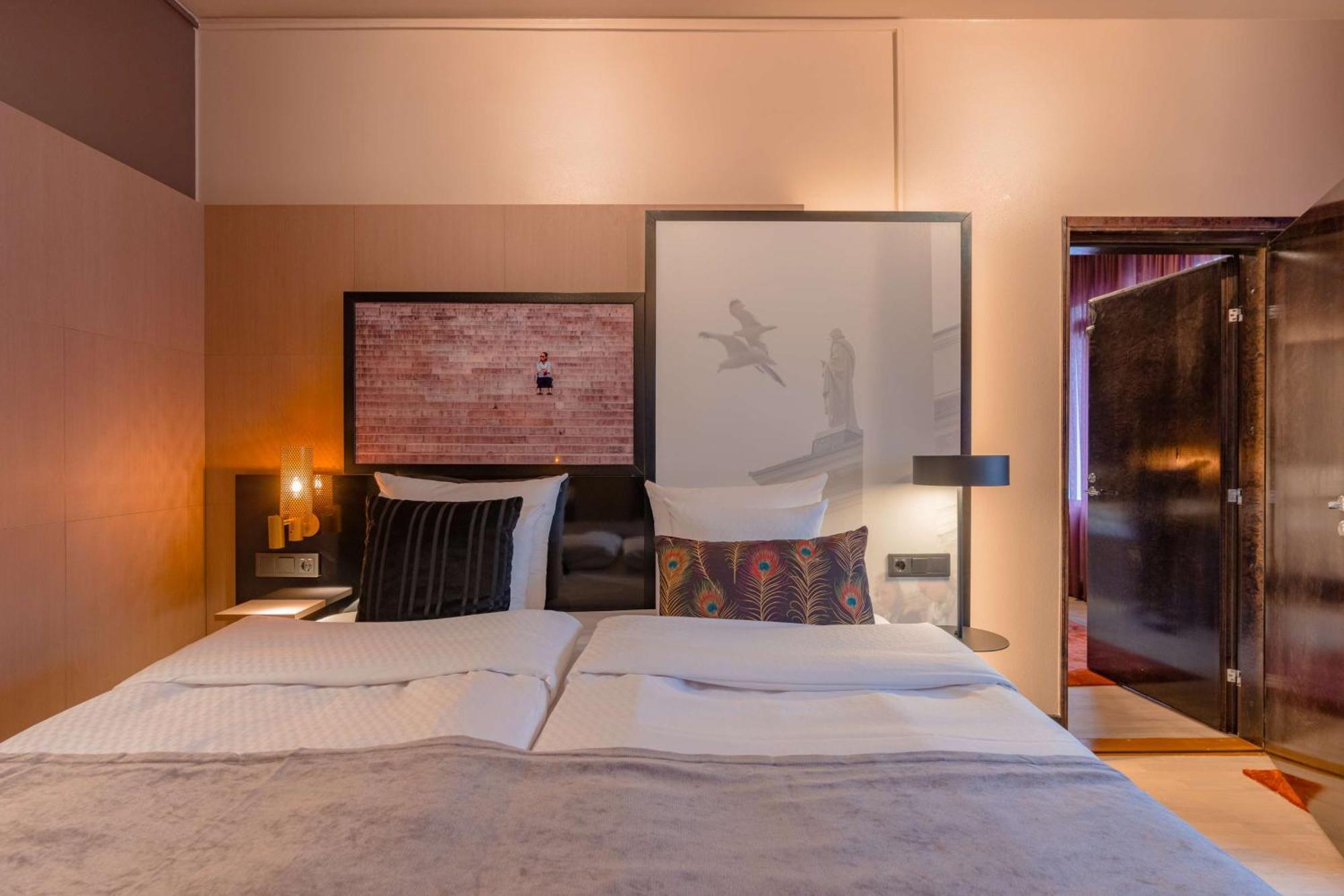 Marski By Scandic Helsinki Exterior photo A room at the hotel