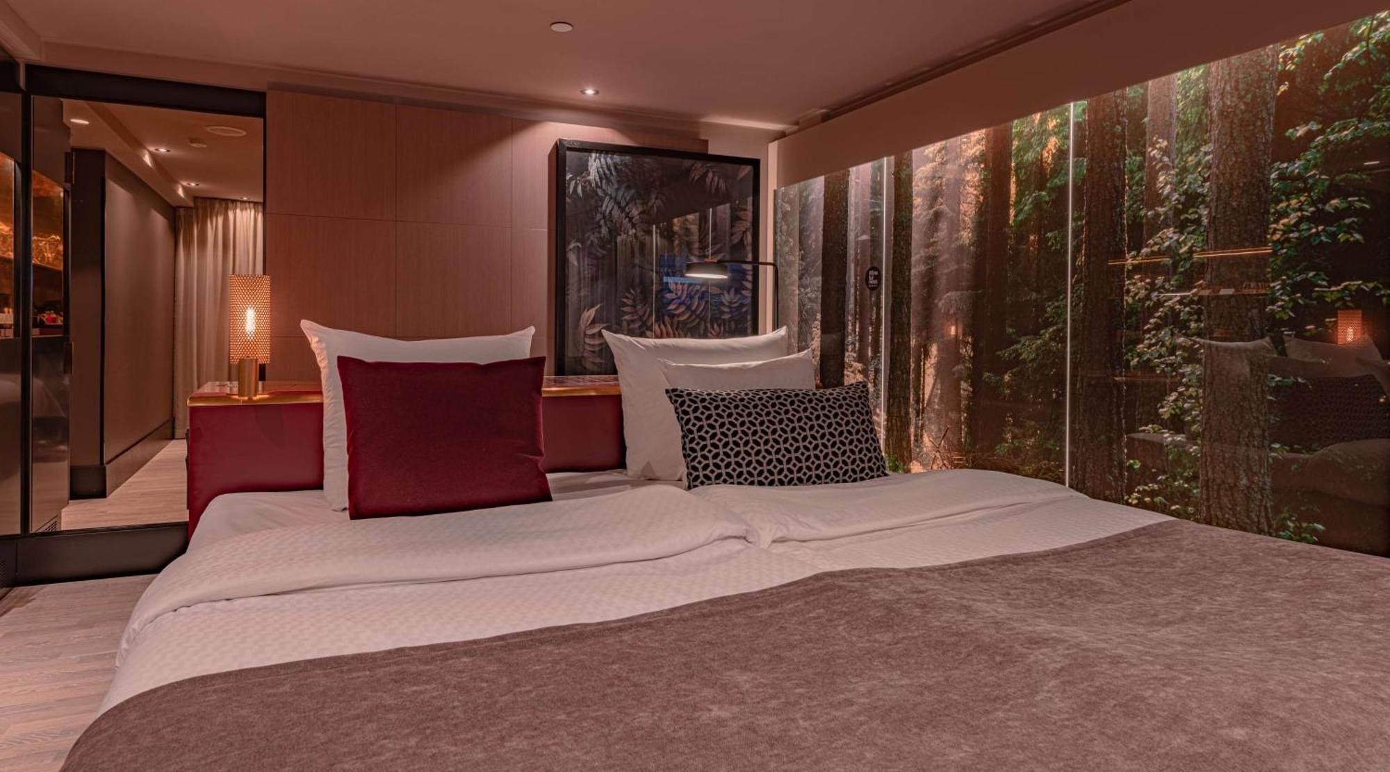 Marski By Scandic Helsinki Exterior photo A room at the hotel