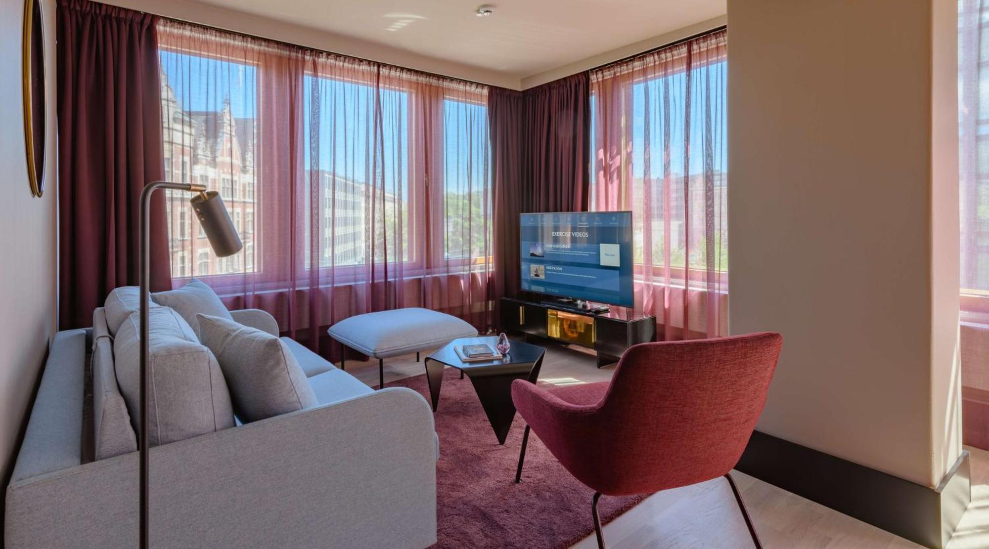 Marski By Scandic Helsinki Exterior photo A suite at the hotel